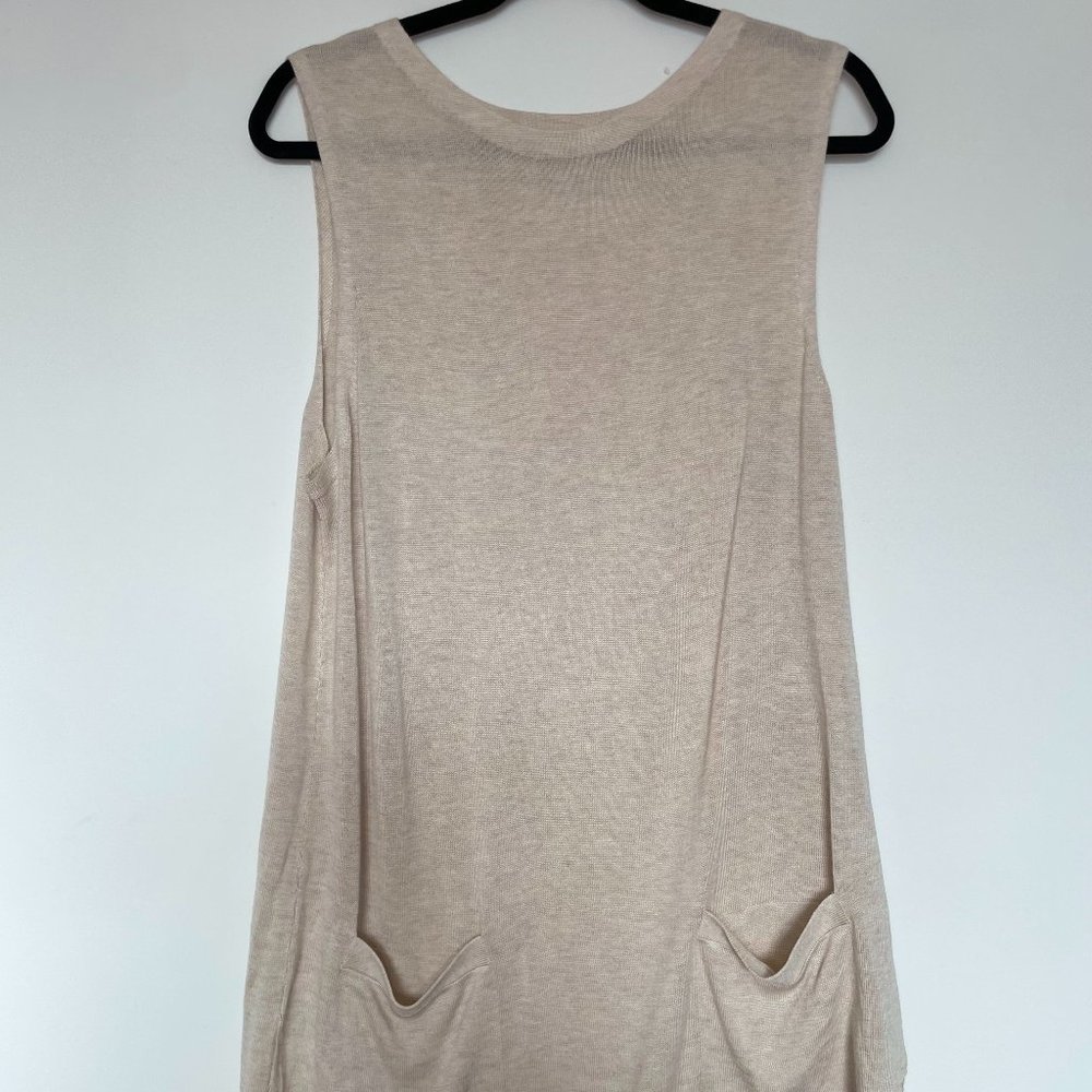 Banana Republic Factory Tan Sweater Tunic with pockets - Size L